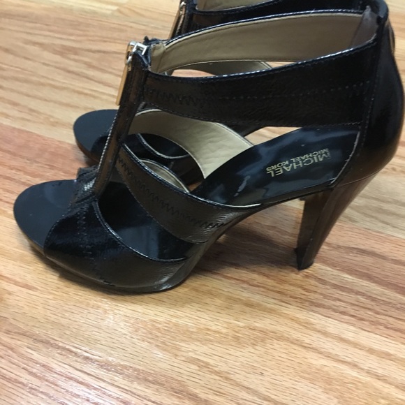 Michael Kors heels - Picture 3 of 5
